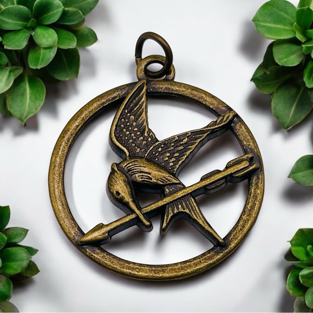 Collectible Bronze Hunger Games MockingJay Medallion by Lion’s Gate Films